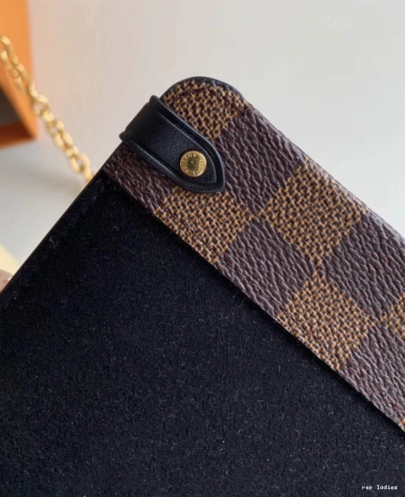 Cheap VUITTON CHAIN VAVIN LOUIS WALLET 0819